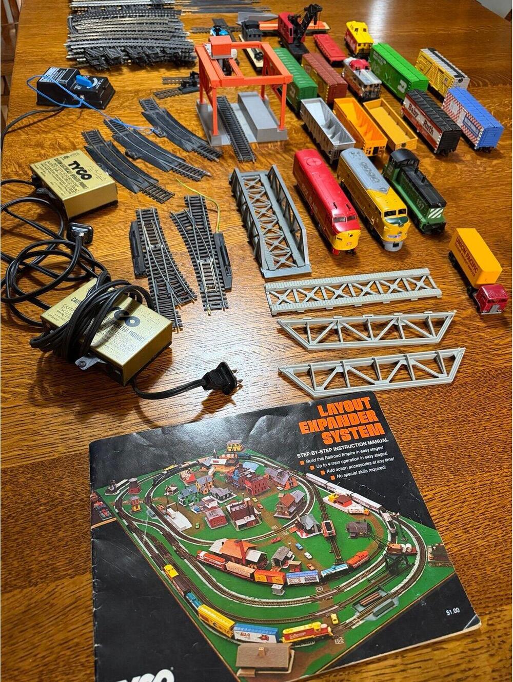 Vintage Tyco Track Layout Expander W/Extras Mixed Lot See the pics, many rails